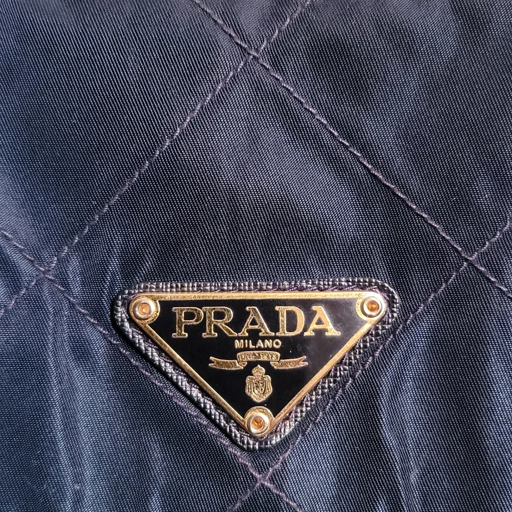 PRADA - Picture 3 of 15